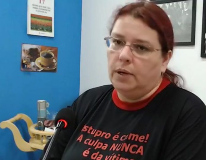 Exclusivo: Mãe de adolescente estuprada pelo avô-delegado relata o seu drama ‘ao vivo’