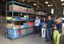 Prefeito visita novo prédio do almoxarifado central