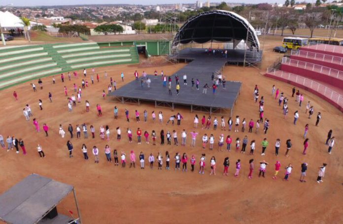 Espetáculo de abertura do Fefol terá 400 participantes