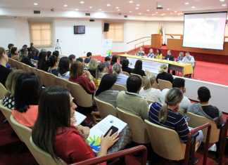 Reunião com a APAE de São Paulo discute direitos da criança e adolescente com deficiência