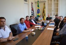 Prefeitura e Caixa assinam convênio de capacitação gratuita dos servidores