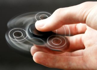 Venda do brinquedo “hand spinner” sem o selo do Inmetro poderá ser proibida