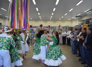 Fernando visita Detran, setores da Saúde e entrega uniformes