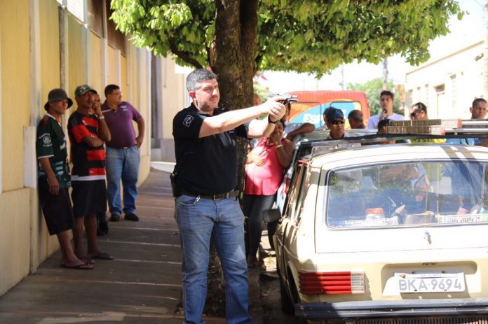 Delegado afirma que o primeiro tiro partiu de funcionário de Euripinho. E que matou cobrador