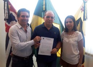 Educação estadual envia ônibus novo para transporte de alunos
