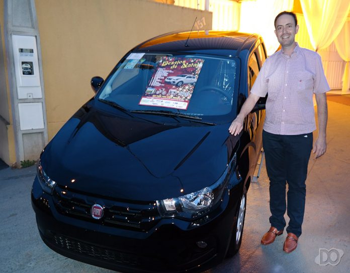ACIO apresenta o Fiat Mobi zero no 7º Jantar de Confraternização dos lojistas