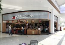 Olimpiense inaugura Divino Fogão no Iguatemi Shopping. Ele também tem a franquia no Plaza