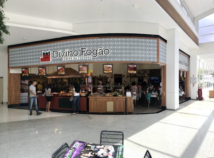 Olimpiense inaugura Divino Fogão no Iguatemi Shopping. Ele também tem a franquia no Plaza