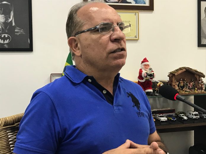 Prefeito Fernando faz balanço do primeiro ano e diz que Daemo ‘cochilou’ no trato animal