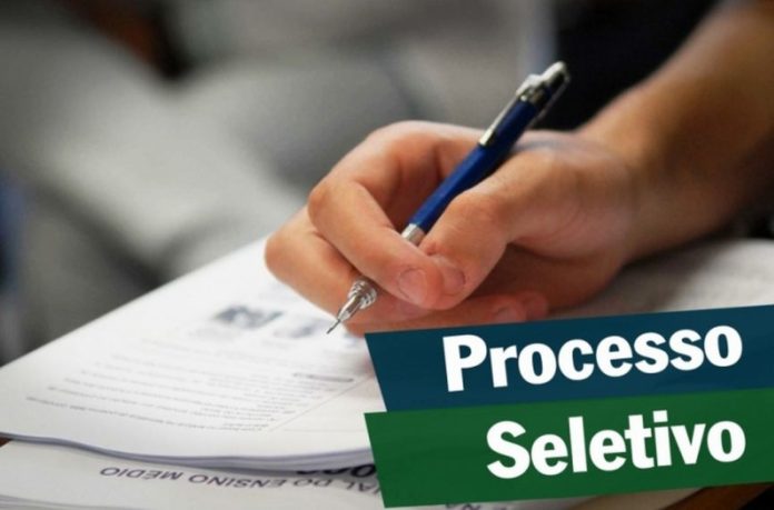 Candidatos a professores temporários farão provas do processo seletivo domingo (12)