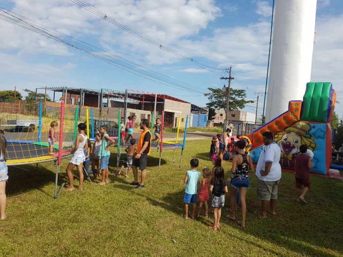 “Férias na Praça” diverte crianças do Jardim Luiza