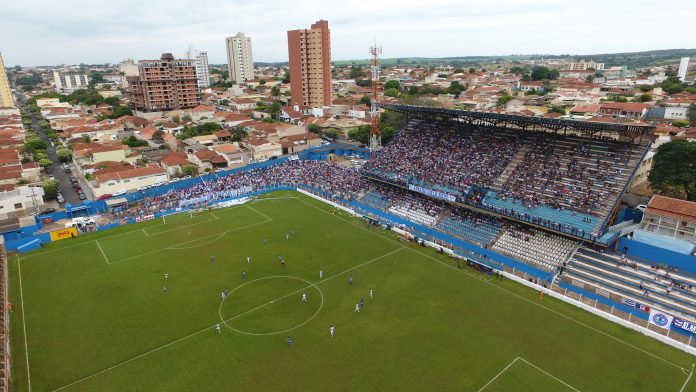 Troque um quilo de alimento por ingresso para jogo do Olímpia, sábado