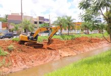 Daemo realiza limpeza da ETA e em trecho da Avenida Aurora