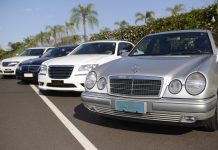 Iguatemi recebe exposição de carros luxuosos para noivos