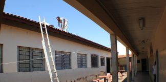 Educação inicia entrega de uniformes escolares e intensifica manutenção em escolas