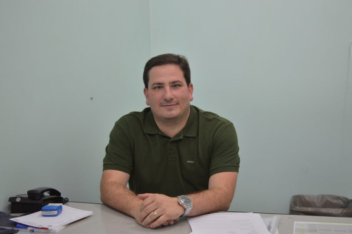 UPA muda de diretor. De novo