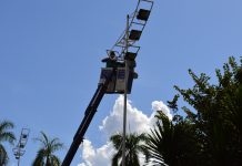 Novas luminárias são instaladas em praças e avenidas
