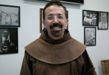 Frei Mauro convida Comunicadores para Missa. Papa alerta sobre “fake news”