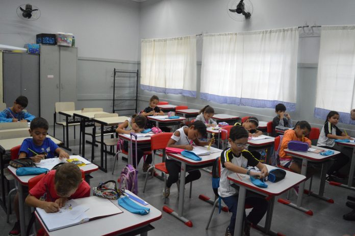 Educação abre período de transferência escolar no dia 9