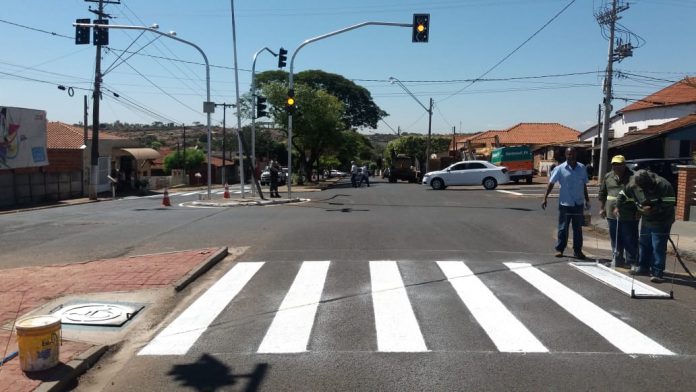 Semáforos da José Rodrigues com Andrade e Silva serão ligados segunda feira, às 14h