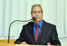 Prefeito de Guaraci é acusado de nepotismo, enriquecimento ilícito e improbidade, em Ação do MP. Juiz bloqueia bens dos investigados