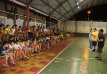 Esportes entrega material para projeto da Associação Amigos do Bairro da Zona Norte