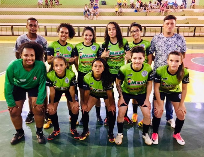 Futsal feminino de Olímpia vence campeonato regional