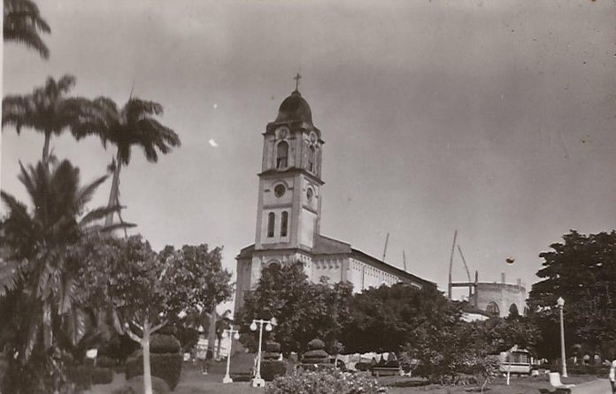 Historiador olimpiense doa acervo de fotos para Arquivo Público Municipal