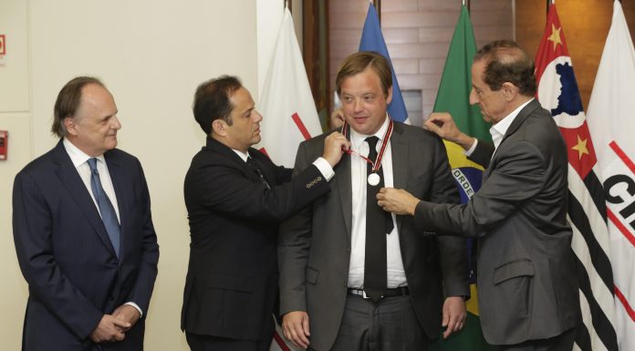 CEO global da Tereos é condecorado pela Fiesp