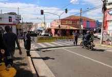 Ação de conscientização no trânsito mobiliza motoristas e pedestres no centro da cidade