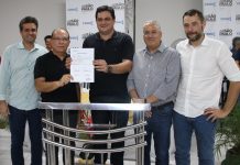 Fernando e Geninho inauguram Centro Múltiplo Uso e assinam 106 casas da CDHU em Ribeiro