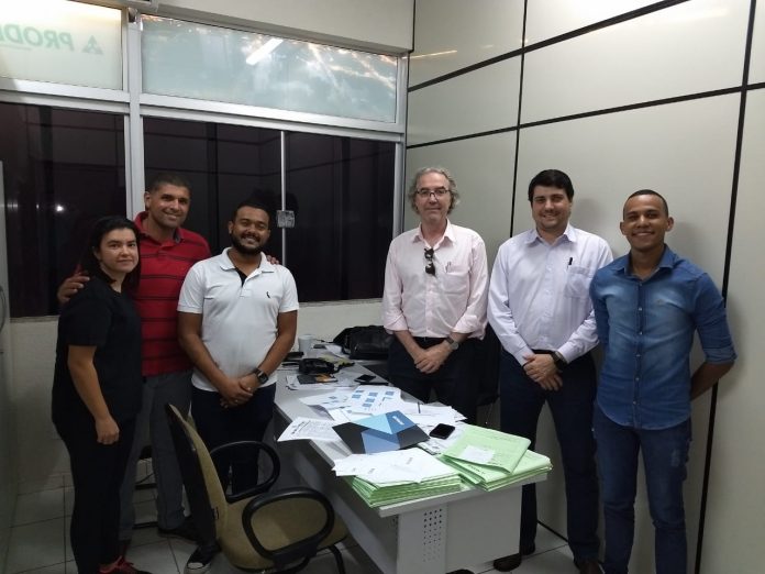Alunos da Univesp apresentam projeto de Área Azul Digital para a Prodem