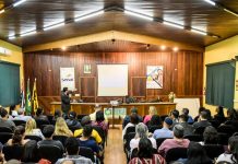 Palestra de Prevenção da Saúde Funcional lota auditório da Associação Comercial