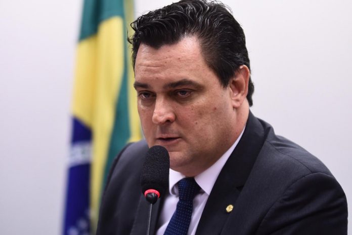 Geninho Zuliani se posiciona pelo fim dos contratos de empresas de saneamento sem licitação