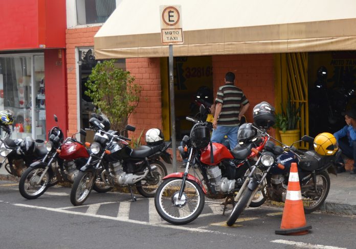 Taxímetros começam a valer na sexta, 13. E mototaxistas são obrigados a se recadastrarem