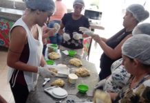 Curso gratuito de panetone gera renda para famílias assistidas pelo Social