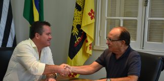 Fernando empossa Puttini no Turismo e quer “Convention Bureau”, Centro de Convenções e Aeroporto