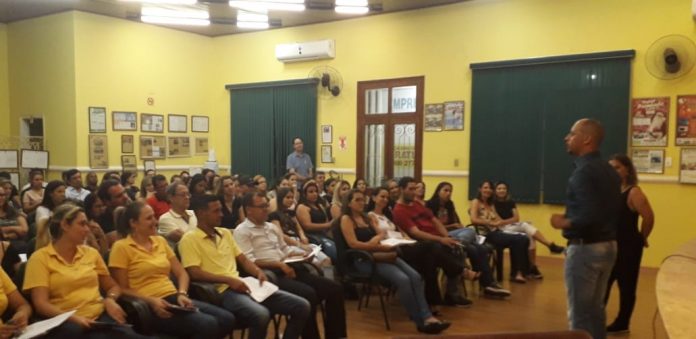 Palestra “A Fonte dos Campeões em Vendas” foi um sucesso na ACIO
