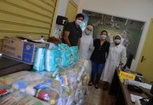 Ferrasa e Planetur doam alimentos e itens diversos para Creche Cidade Imaculada