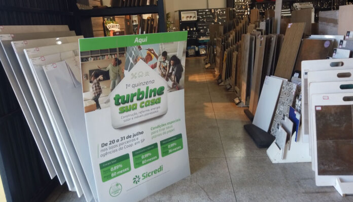 Atlântico Acabamentos com promoções em porcelanatos, portas e até crédito de 0,99% por 60 meses