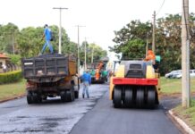 Ruas do centro e do Distrito Industrial recebem recapeamento asfáltico