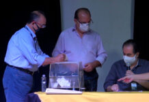 CDHU sorteia endereços das casas em Ribeiro. Fernando quer entregá-las em abril. Confira o vídeo completo
