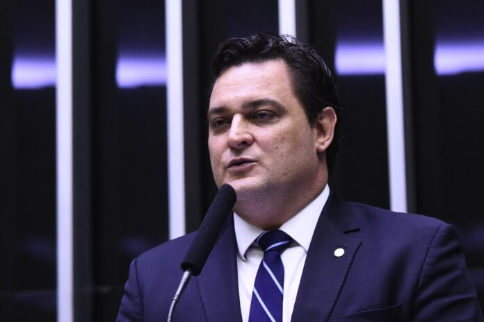 Geninho abre webinar sobre saneamento na política nacional de resíduos, segunda (12)