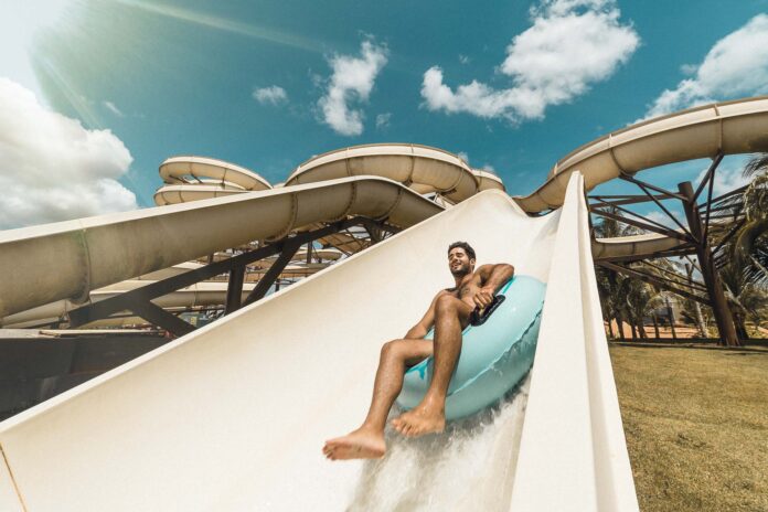 Parque aquático Hot Beach Olímpia reabre no dia 6