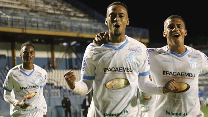 Galo Azul perde de três para o Marília em casa