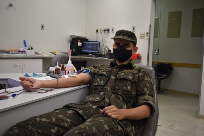 Tiro de Guerra faz primeira doação de sangue do ano