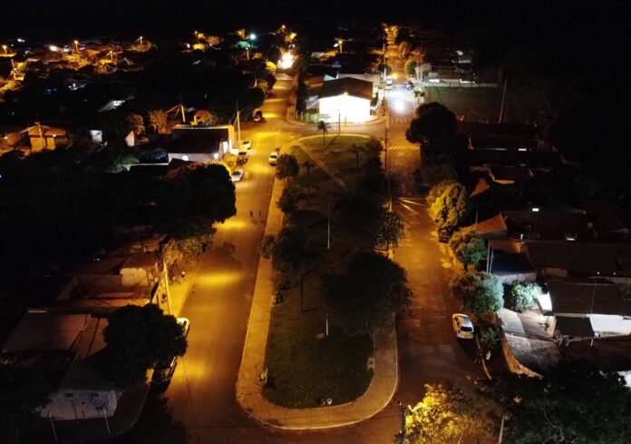 Mais quatro praças de Olímpia estão mais seguras e iluminadas com LED