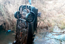 Ossadas encontradas em carro dentro do rio são mesmo dos eletricistas