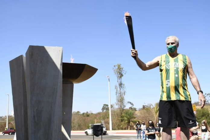 Olímpia e Olympia da Grécia inauguram Monumento de Nikki no Vale do Turismo