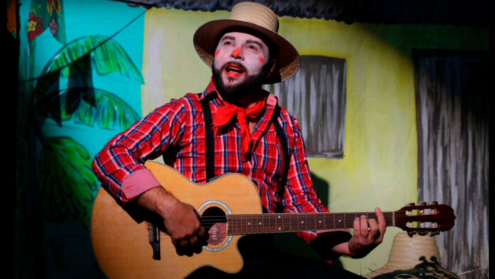 Hot Beach terá teatro infantil, ‘pocket show’, cinema na praia e Halloween